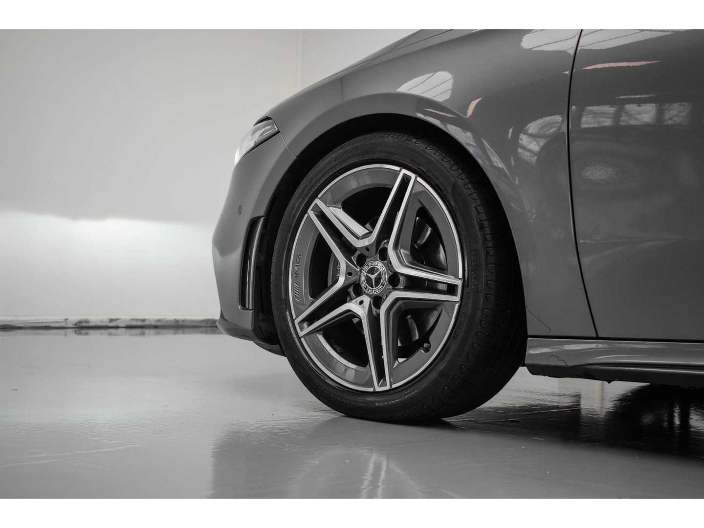 Mercedes-Benz Mercedes-Benz
