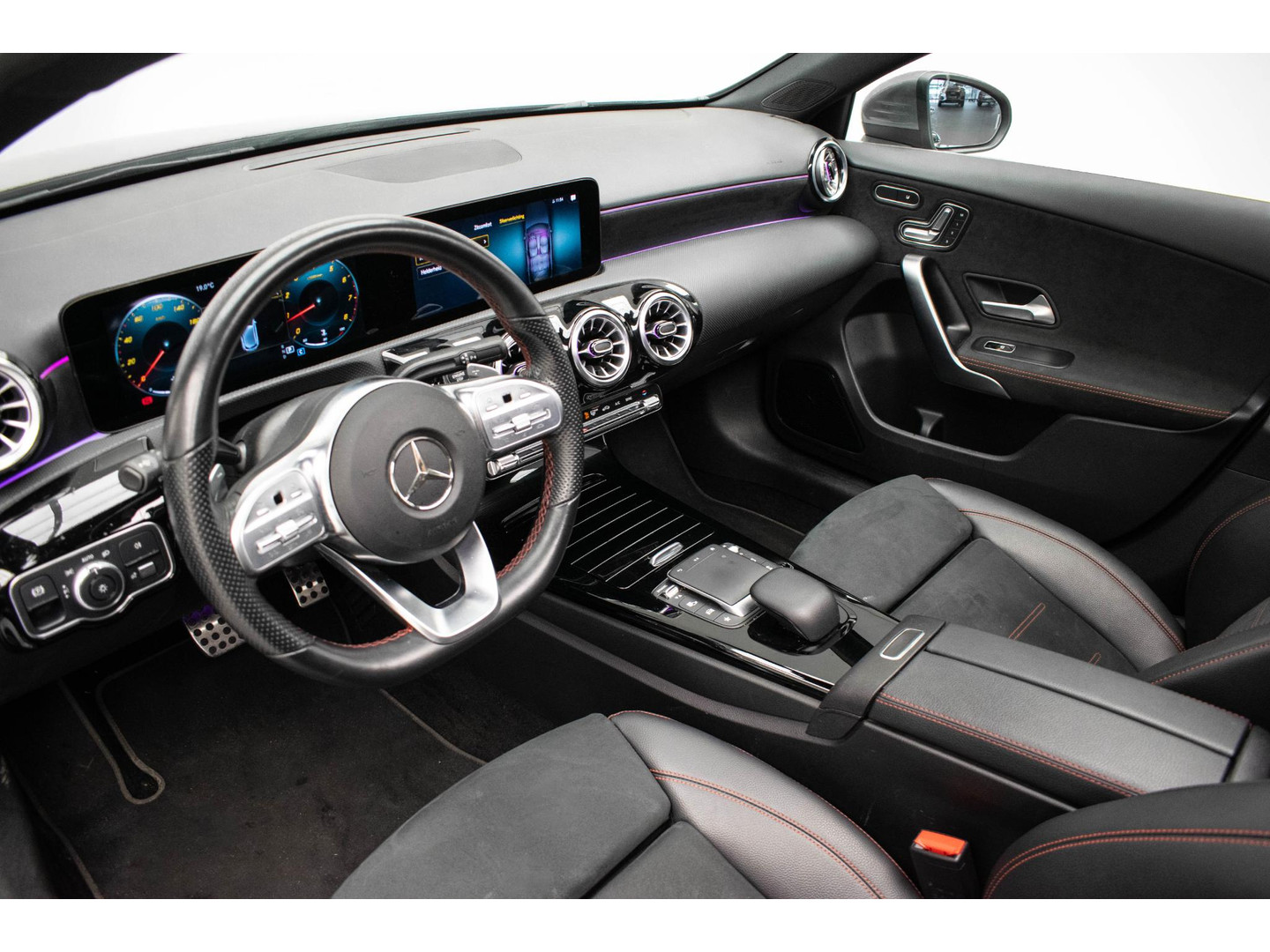 Mercedes-Benz Mercedes-Benz