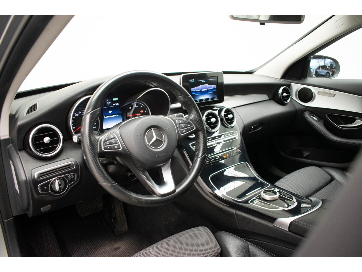 Mercedes-Benz Mercedes-Benz