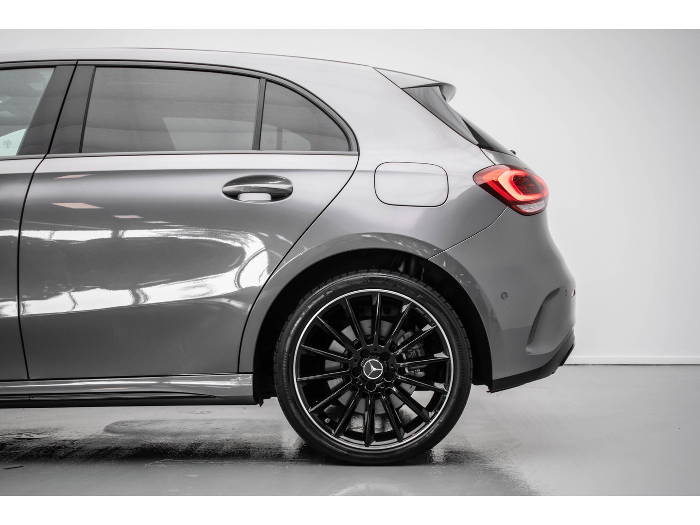 Mercedes-Benz Mercedes-Benz
