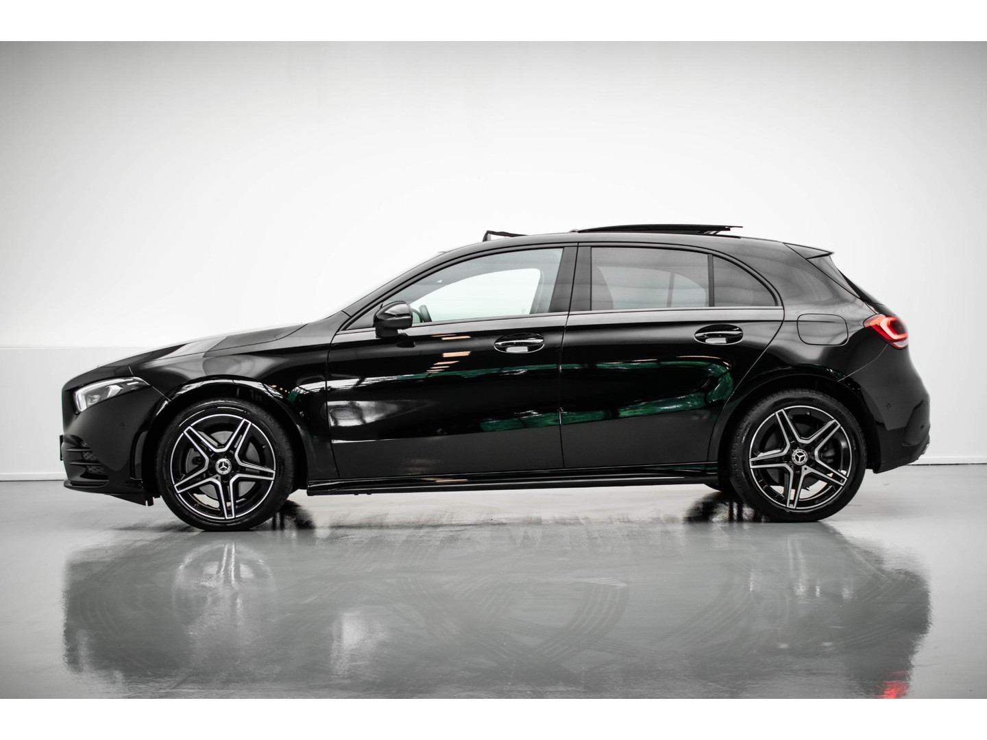Mercedes-Benz Mercedes-Benz
