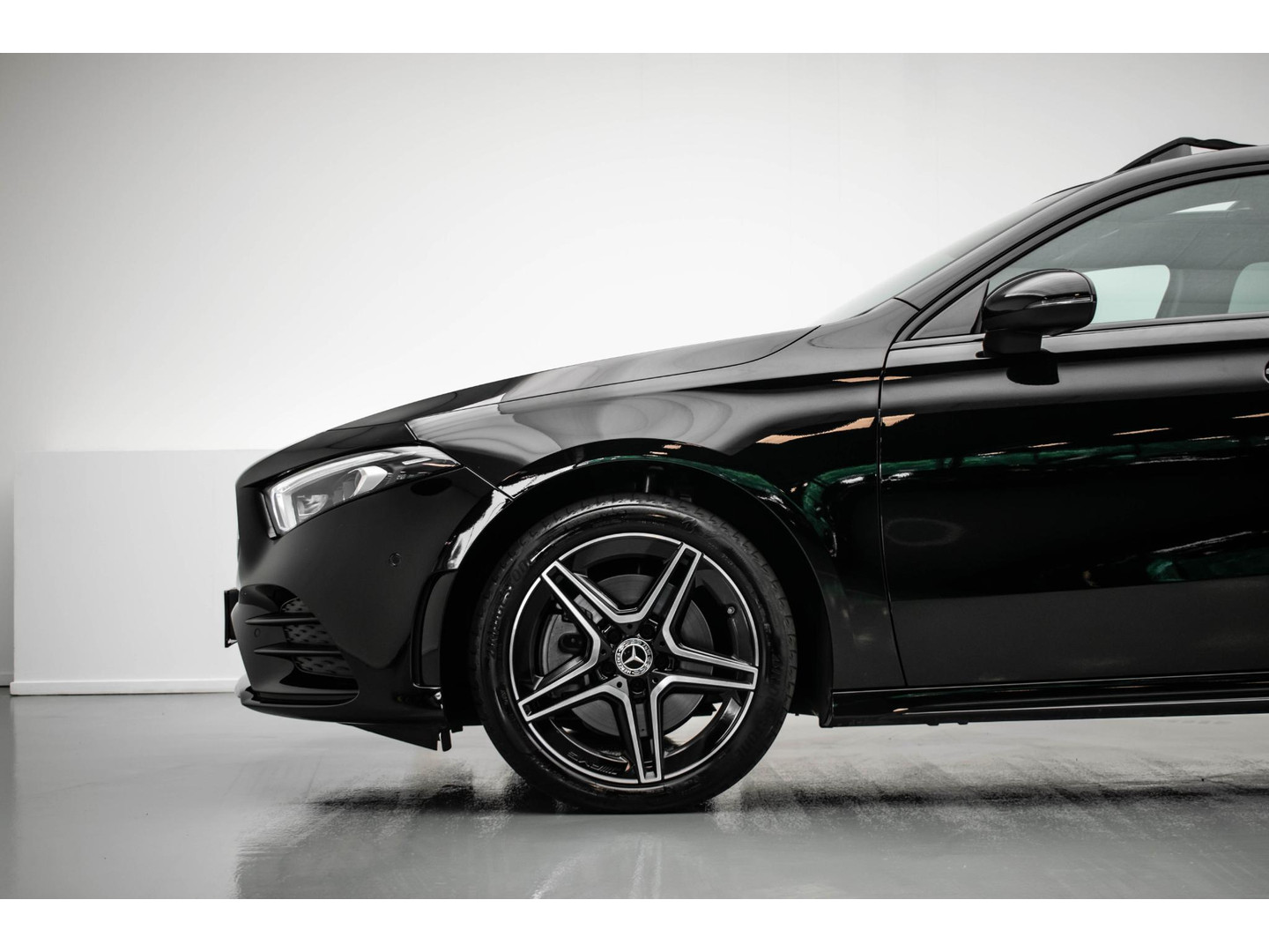 Mercedes-Benz Mercedes-Benz