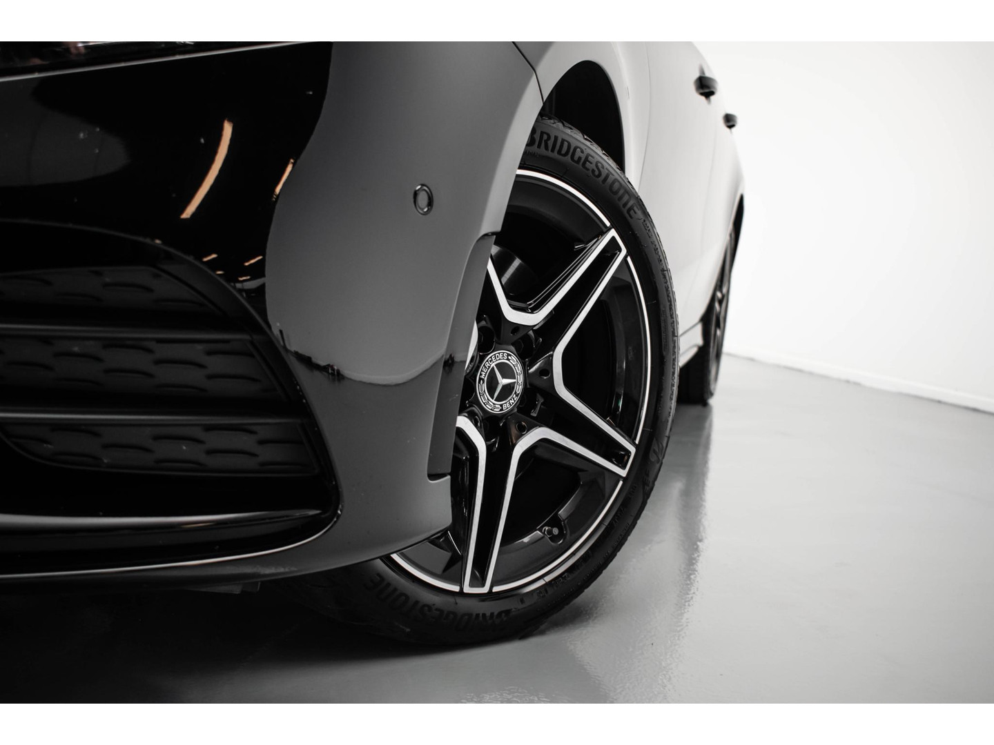 Mercedes-Benz Mercedes-Benz