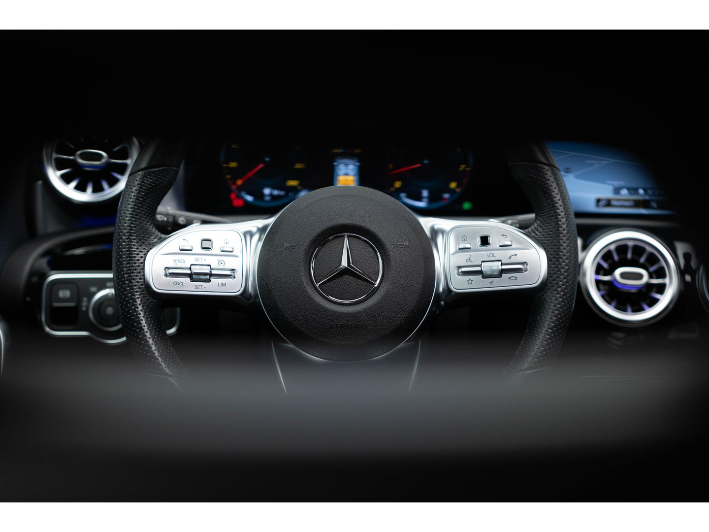 Mercedes-Benz Mercedes-Benz