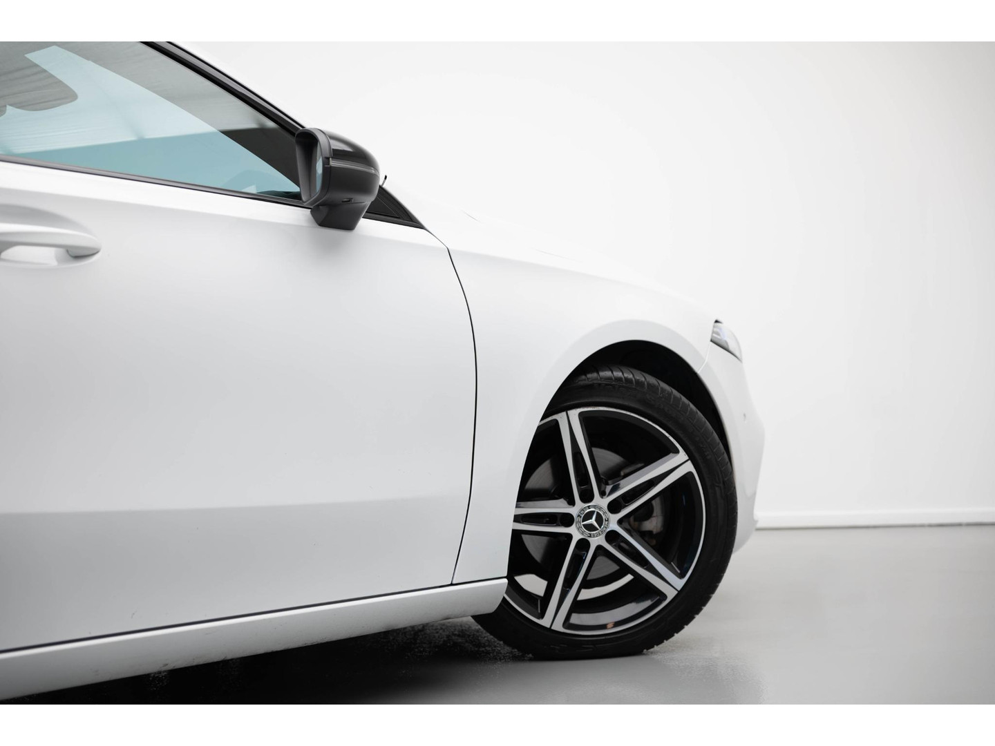 Mercedes-Benz Mercedes-Benz