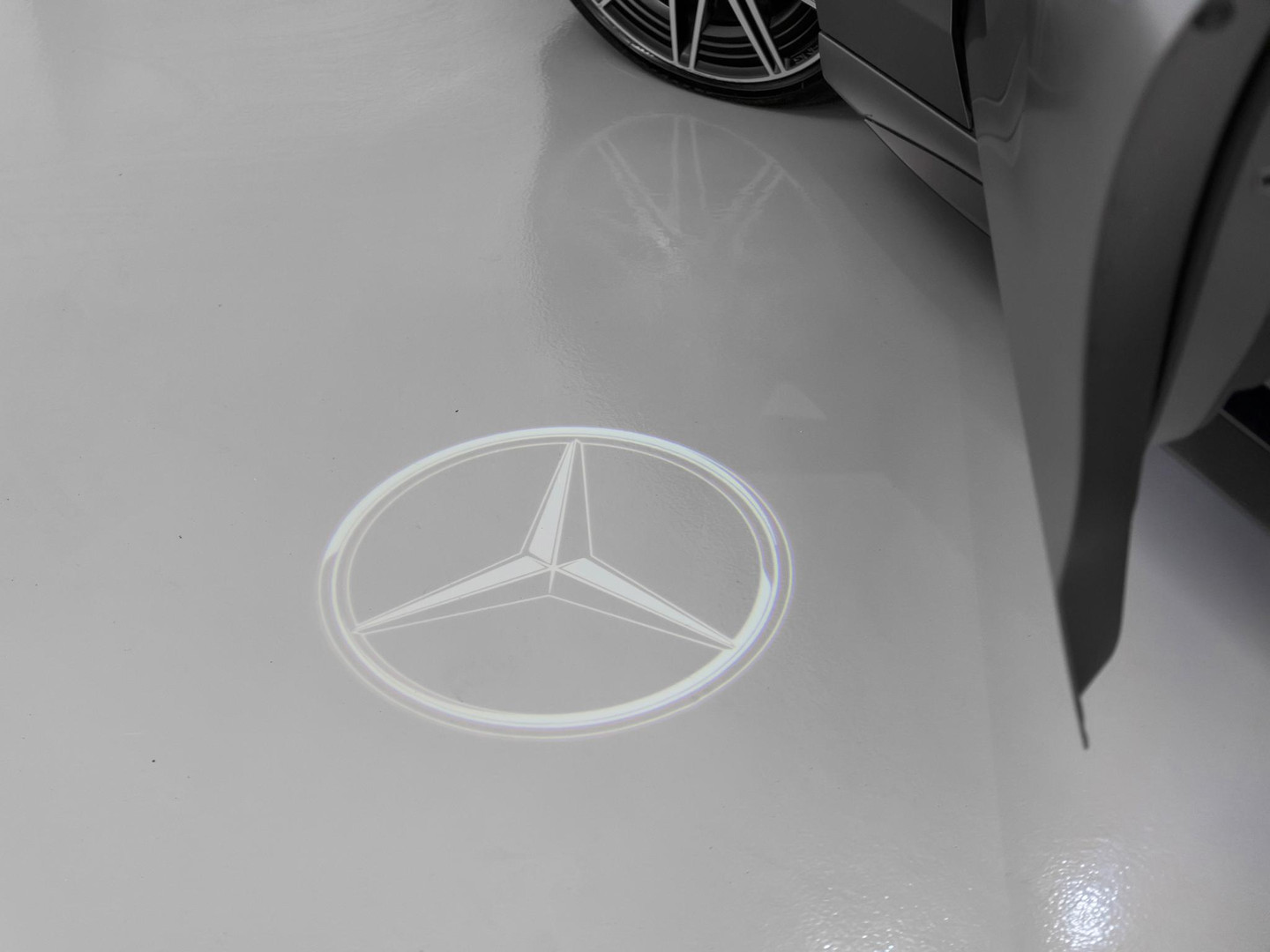 Mercedes-Benz Mercedes-Benz