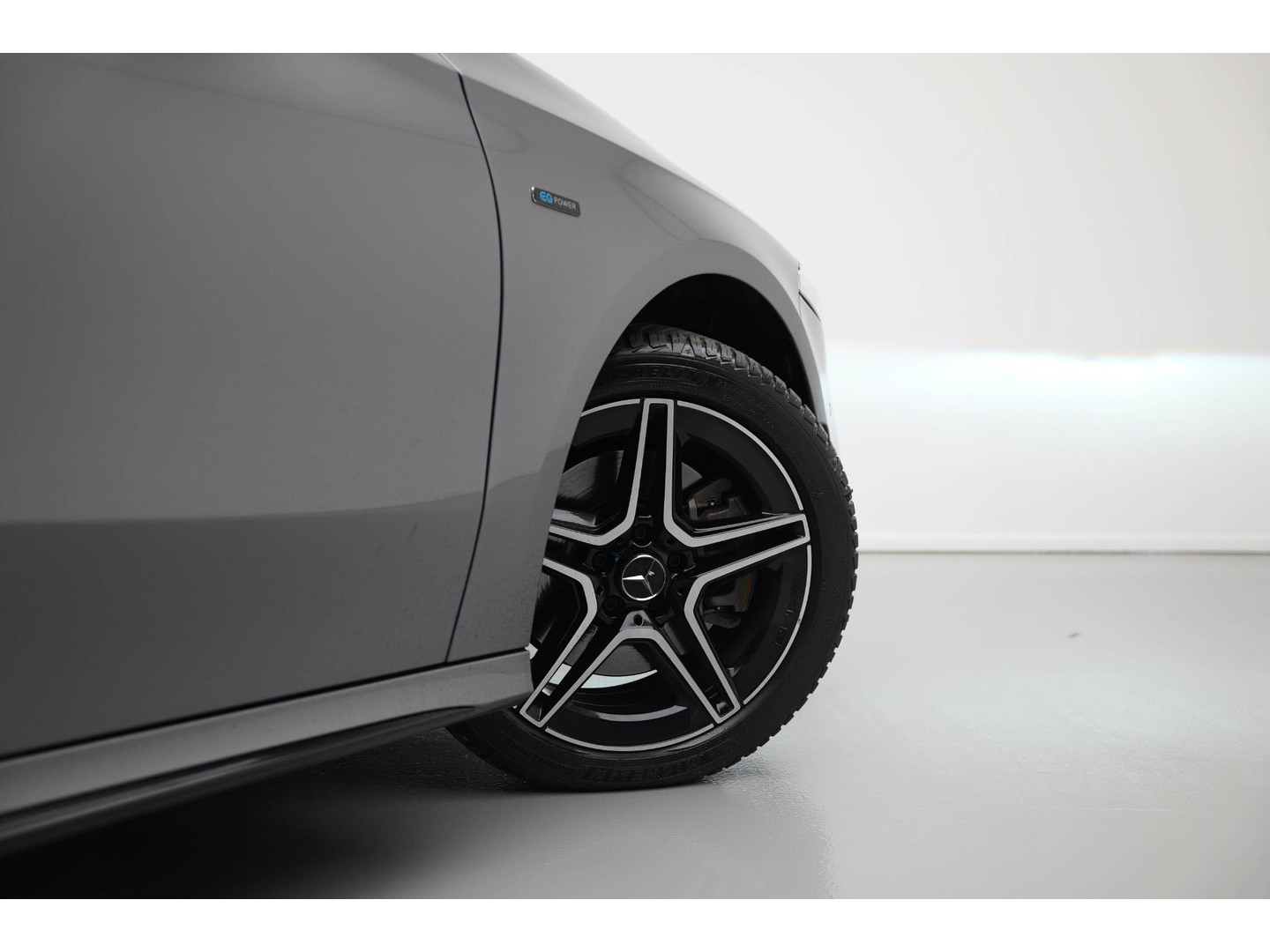 Mercedes-Benz Mercedes-Benz