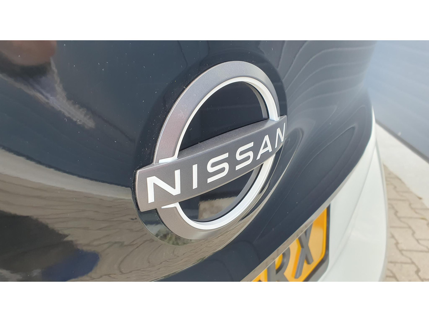 Nissan Nissan