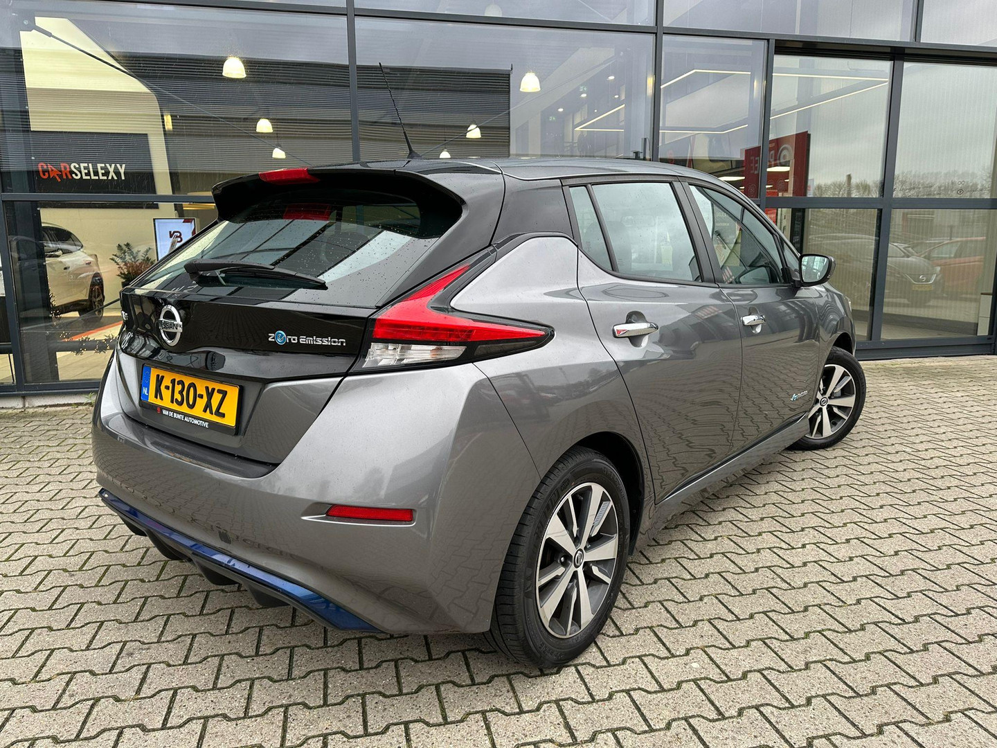 Nissan Nissan