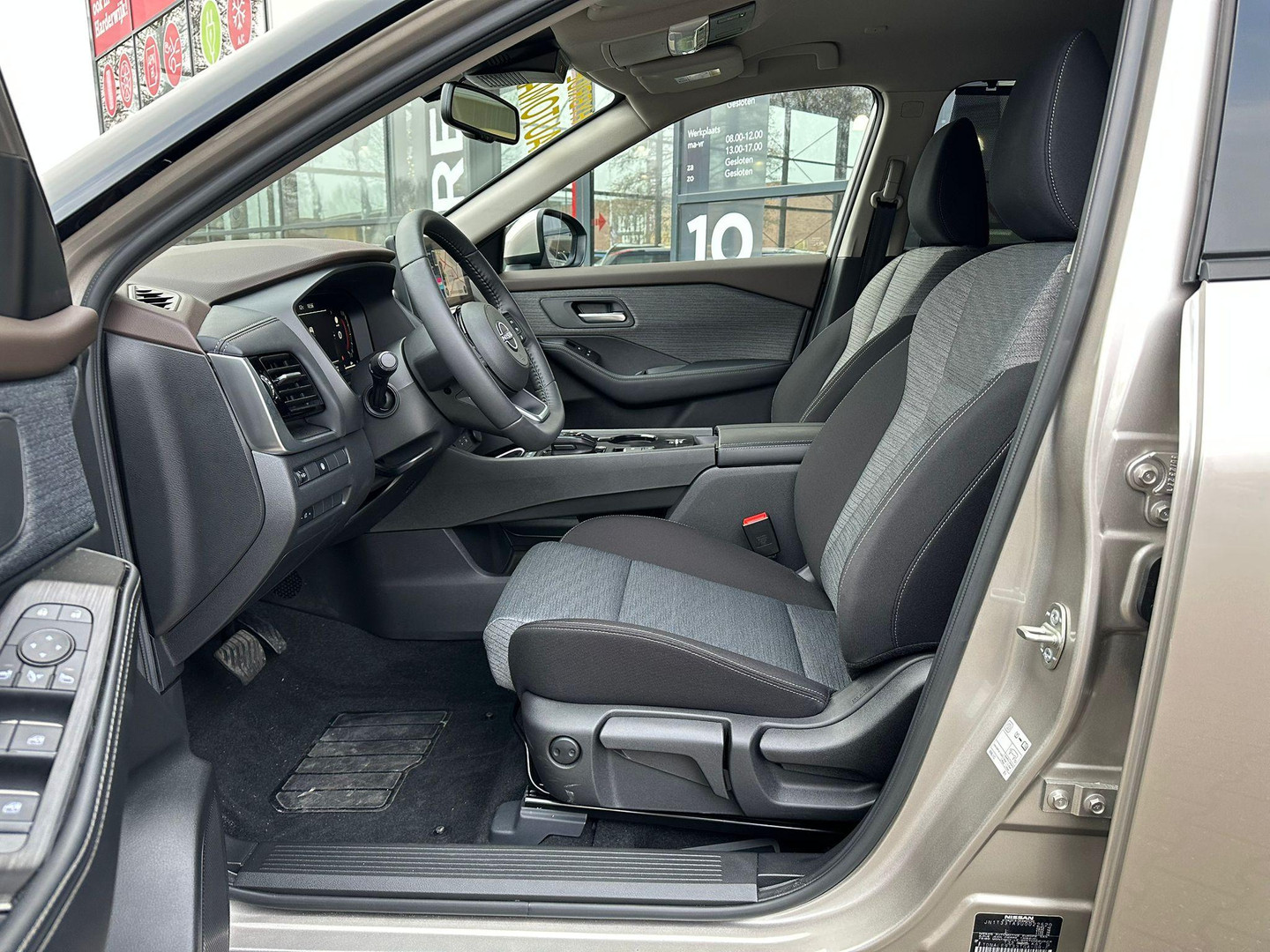 Nissan Nissan