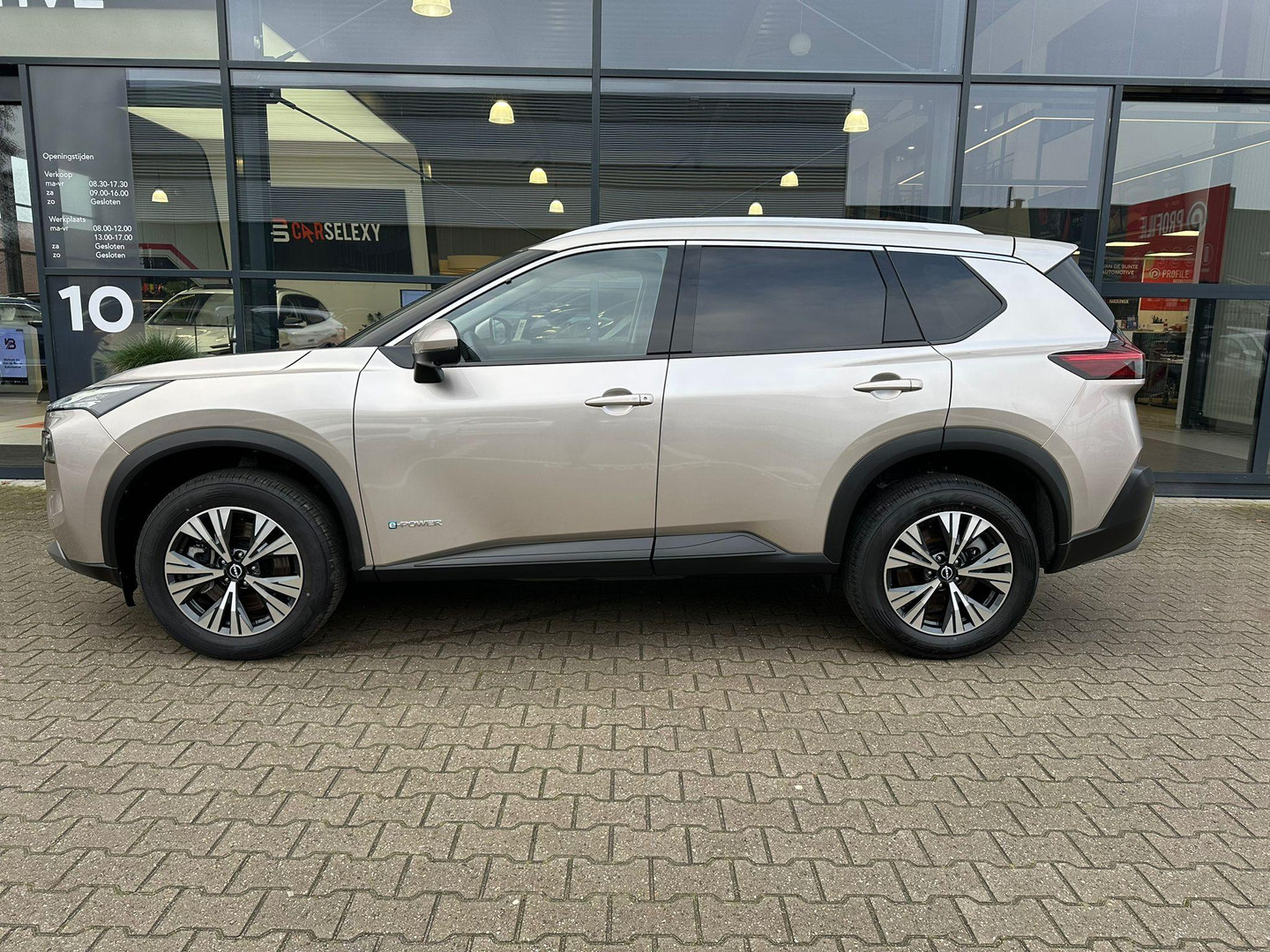 Nissan Nissan