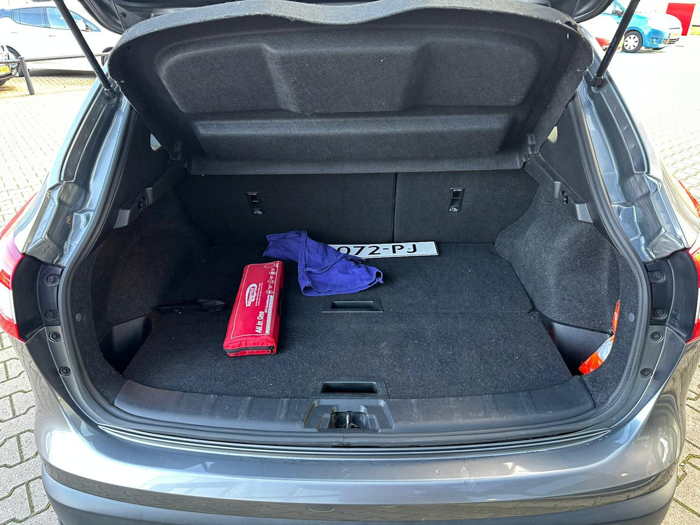 Nissan Nissan