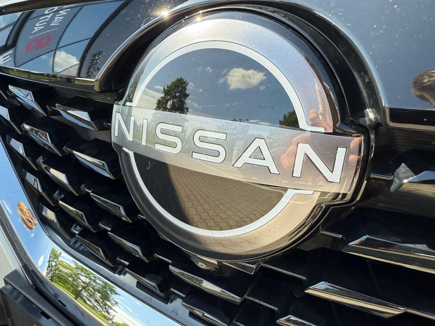 Nissan Nissan