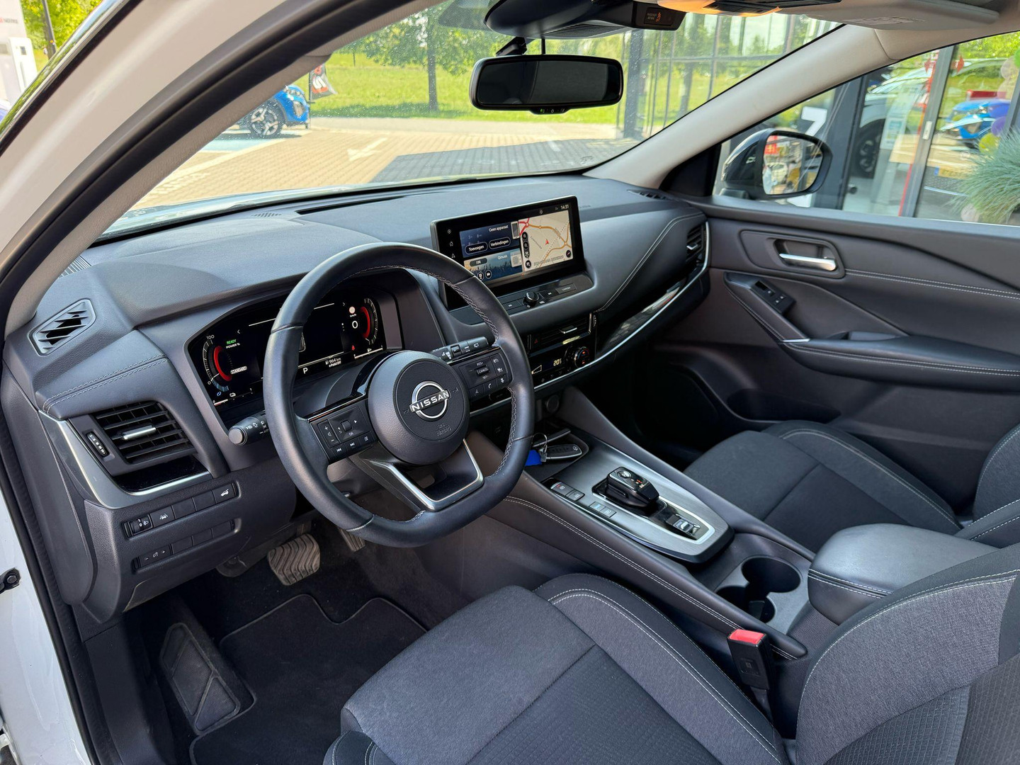 Nissan Nissan