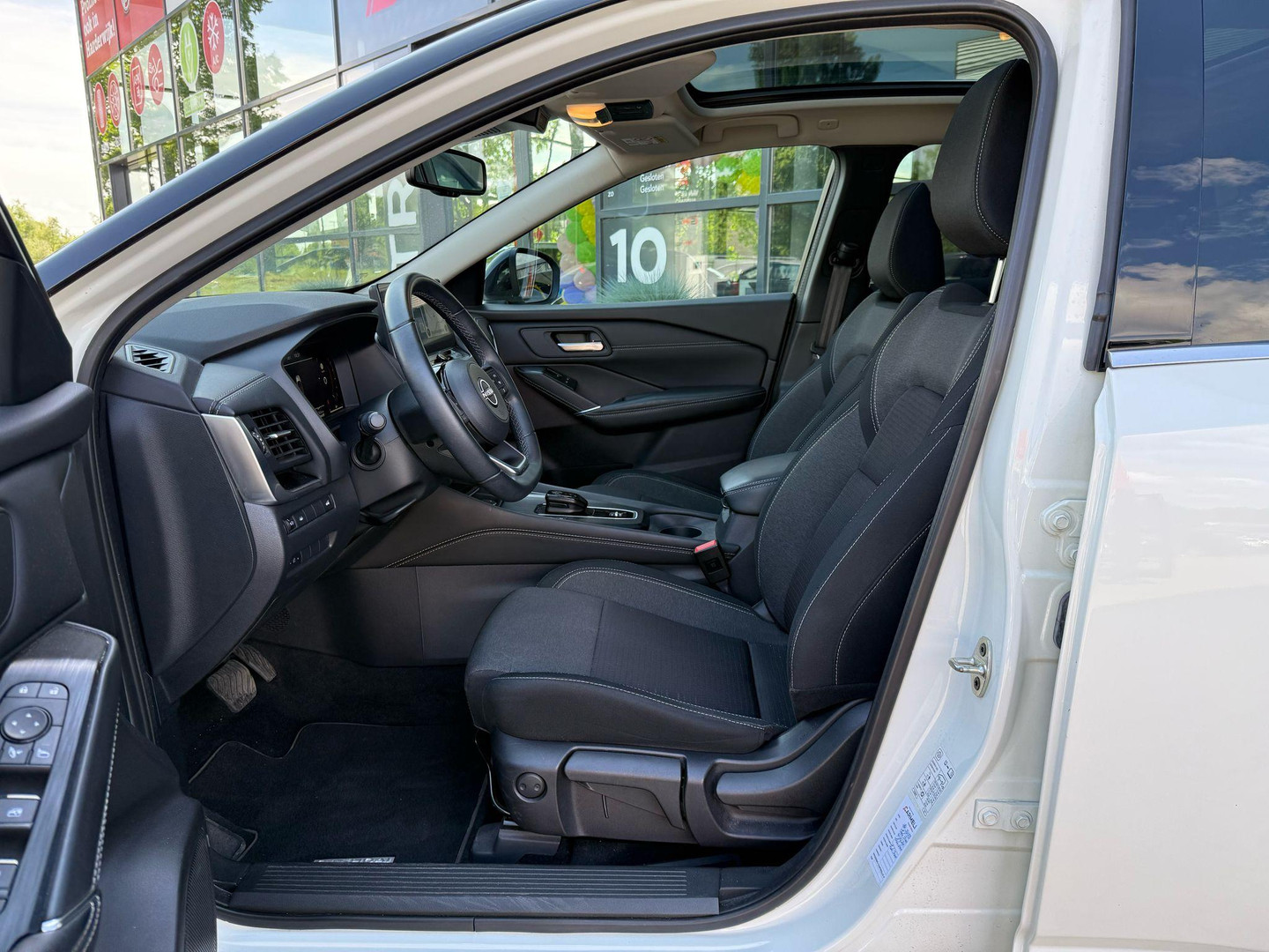 Nissan Nissan