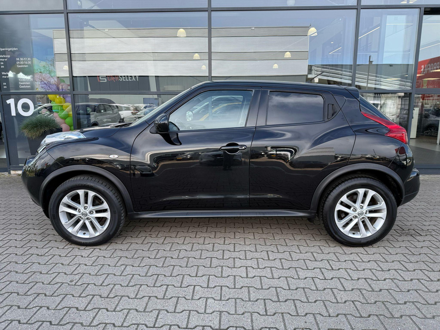 Nissan Nissan
