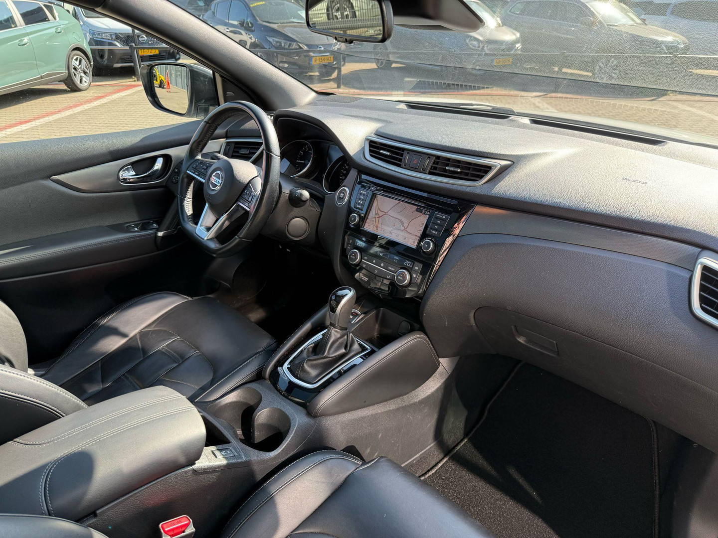Nissan Nissan