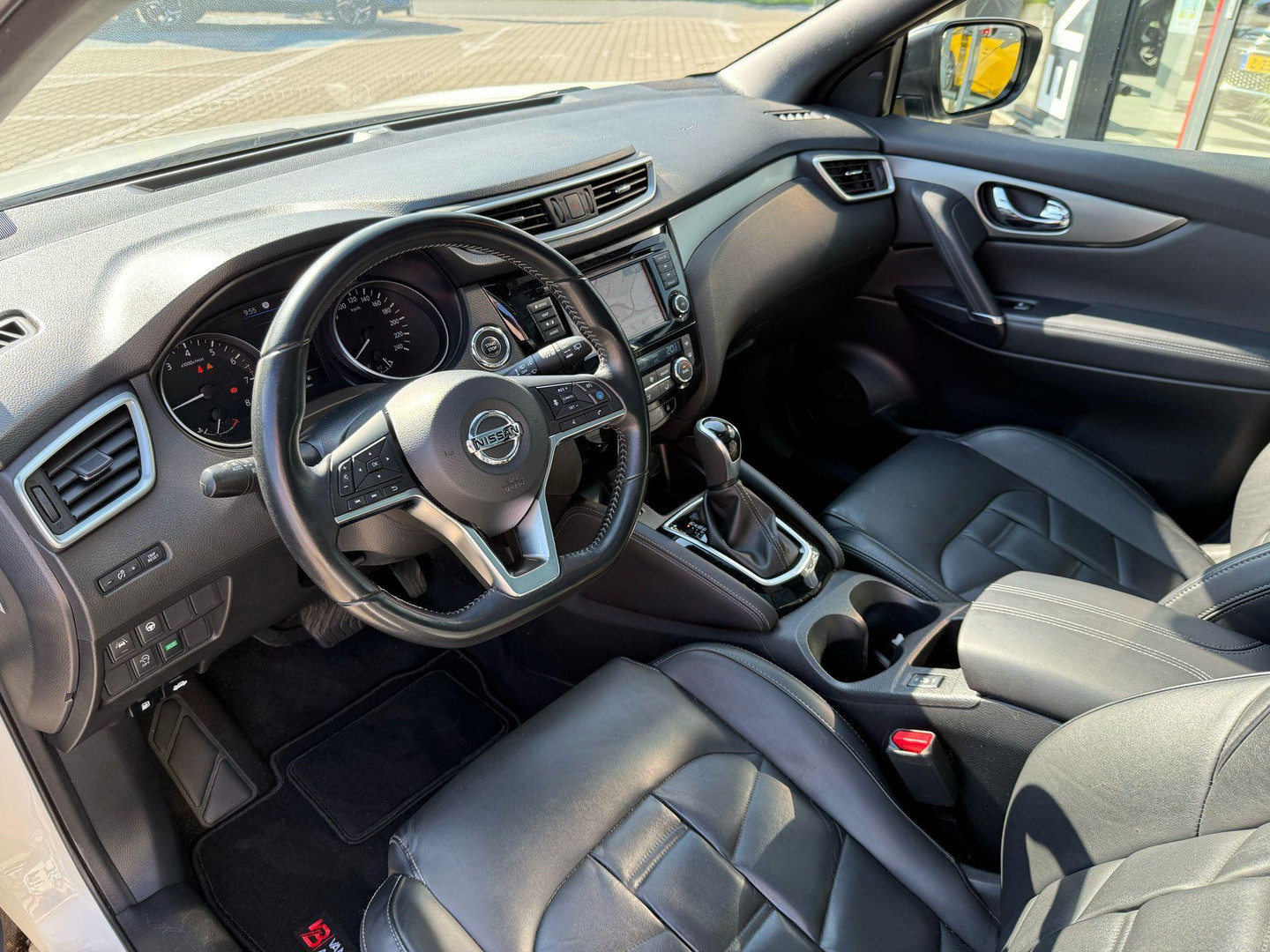Nissan Nissan