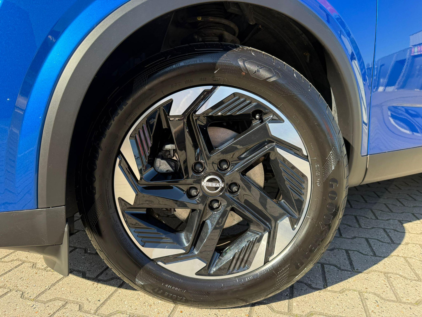 Nissan Nissan