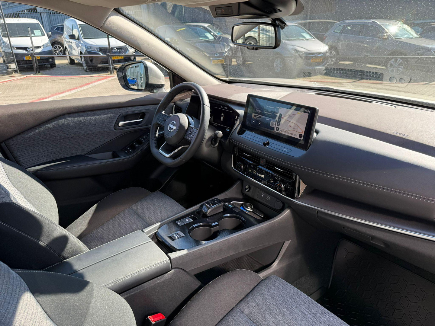 Nissan Nissan