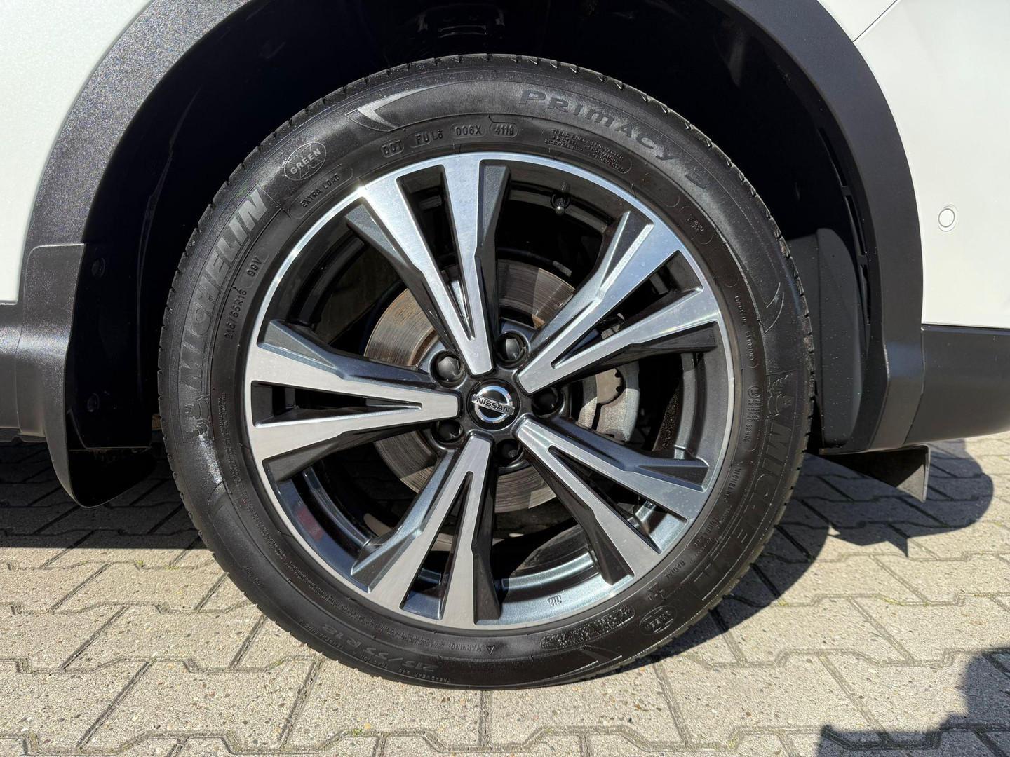 Nissan Nissan