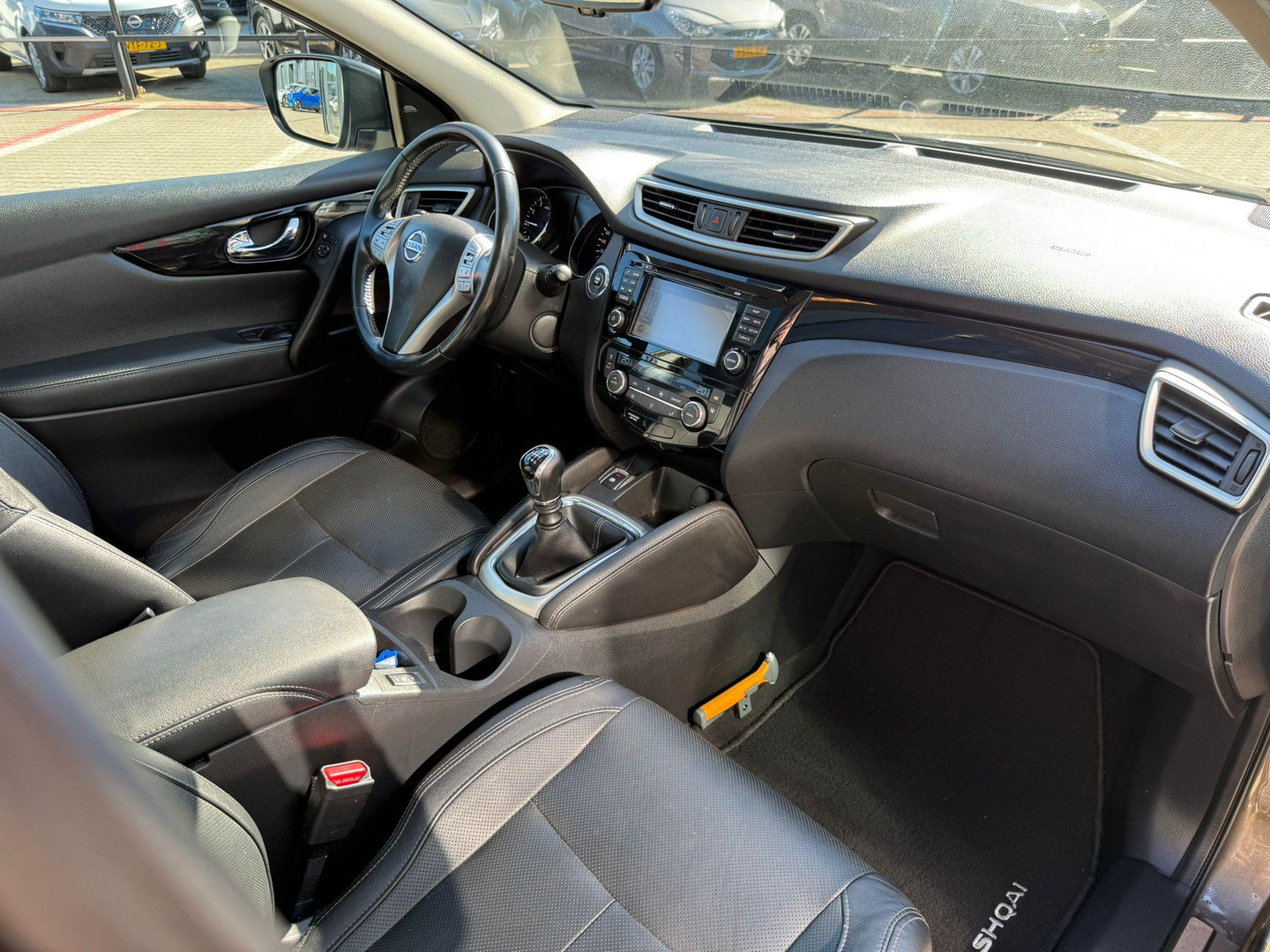 Nissan Nissan