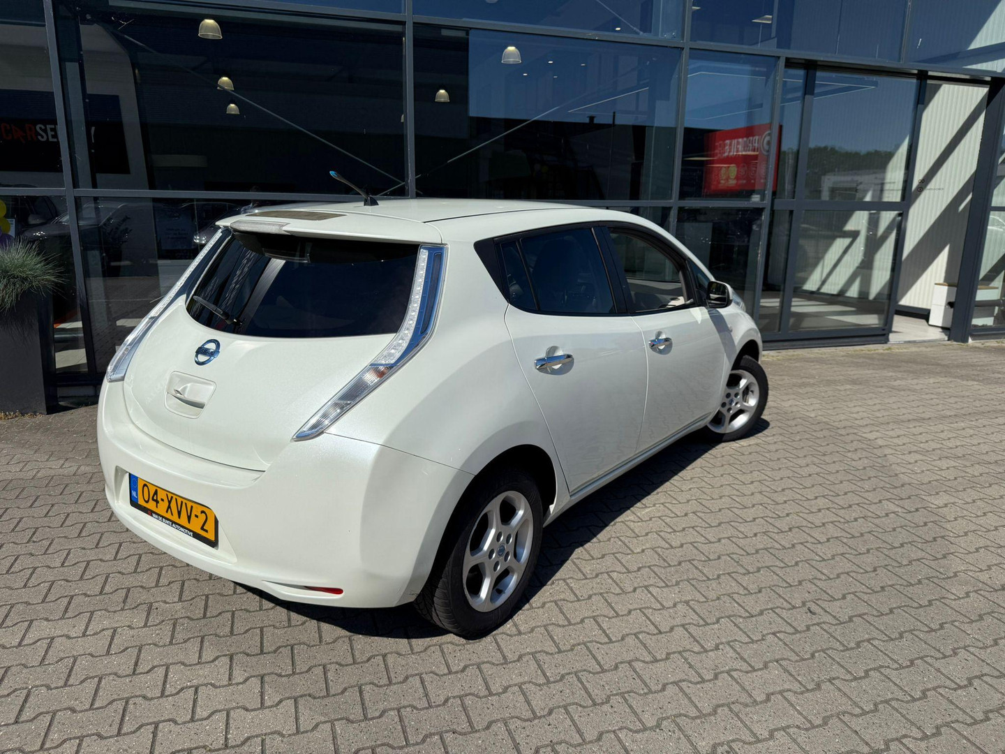 Nissan Nissan