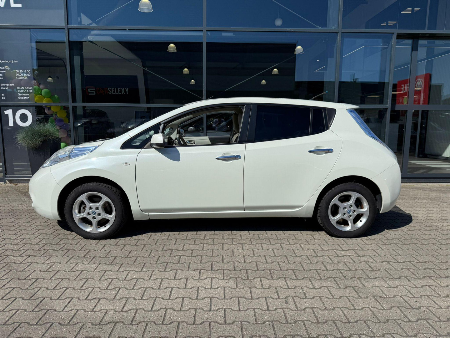 Nissan Nissan