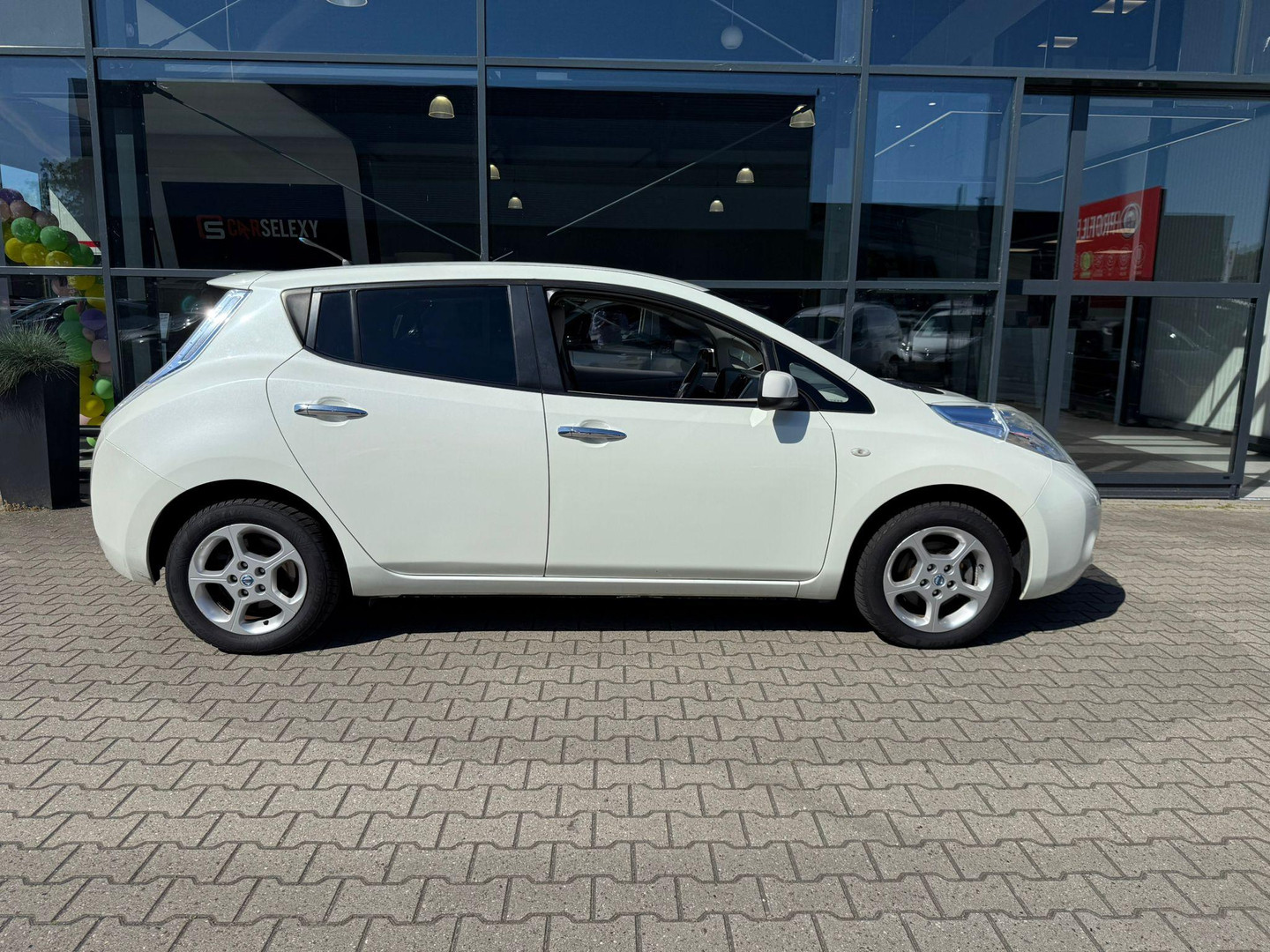 Nissan Nissan
