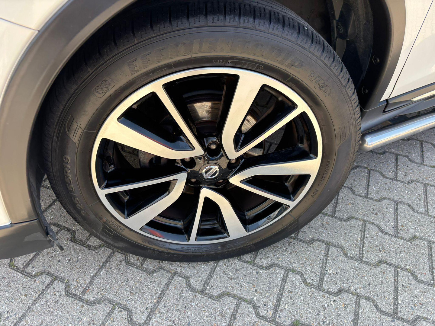 Nissan Nissan