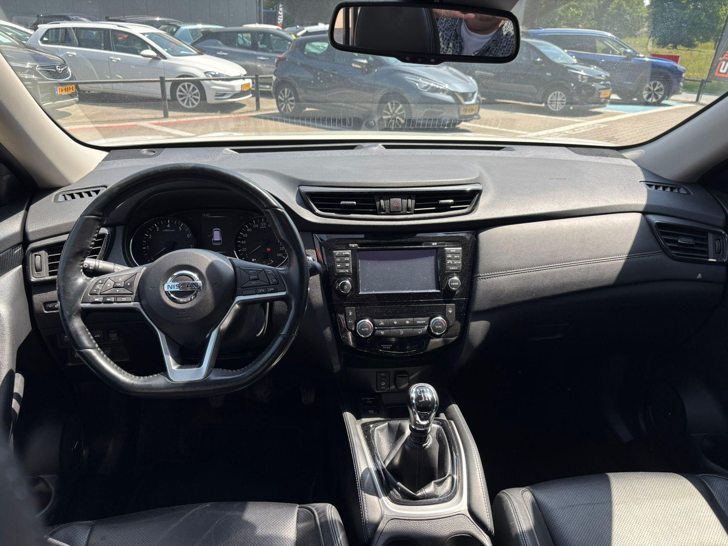 Nissan Nissan