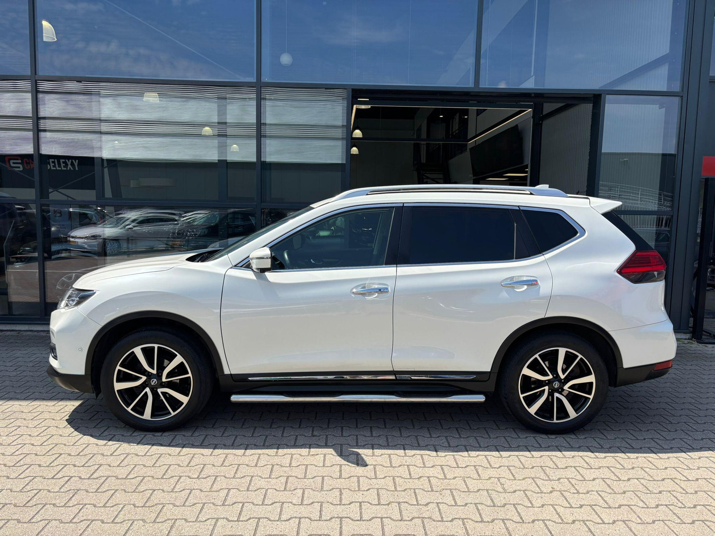 Nissan Nissan