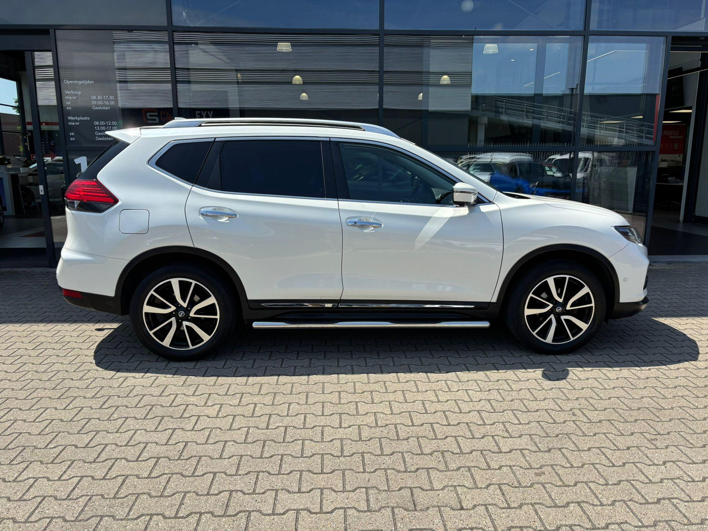 Nissan Nissan