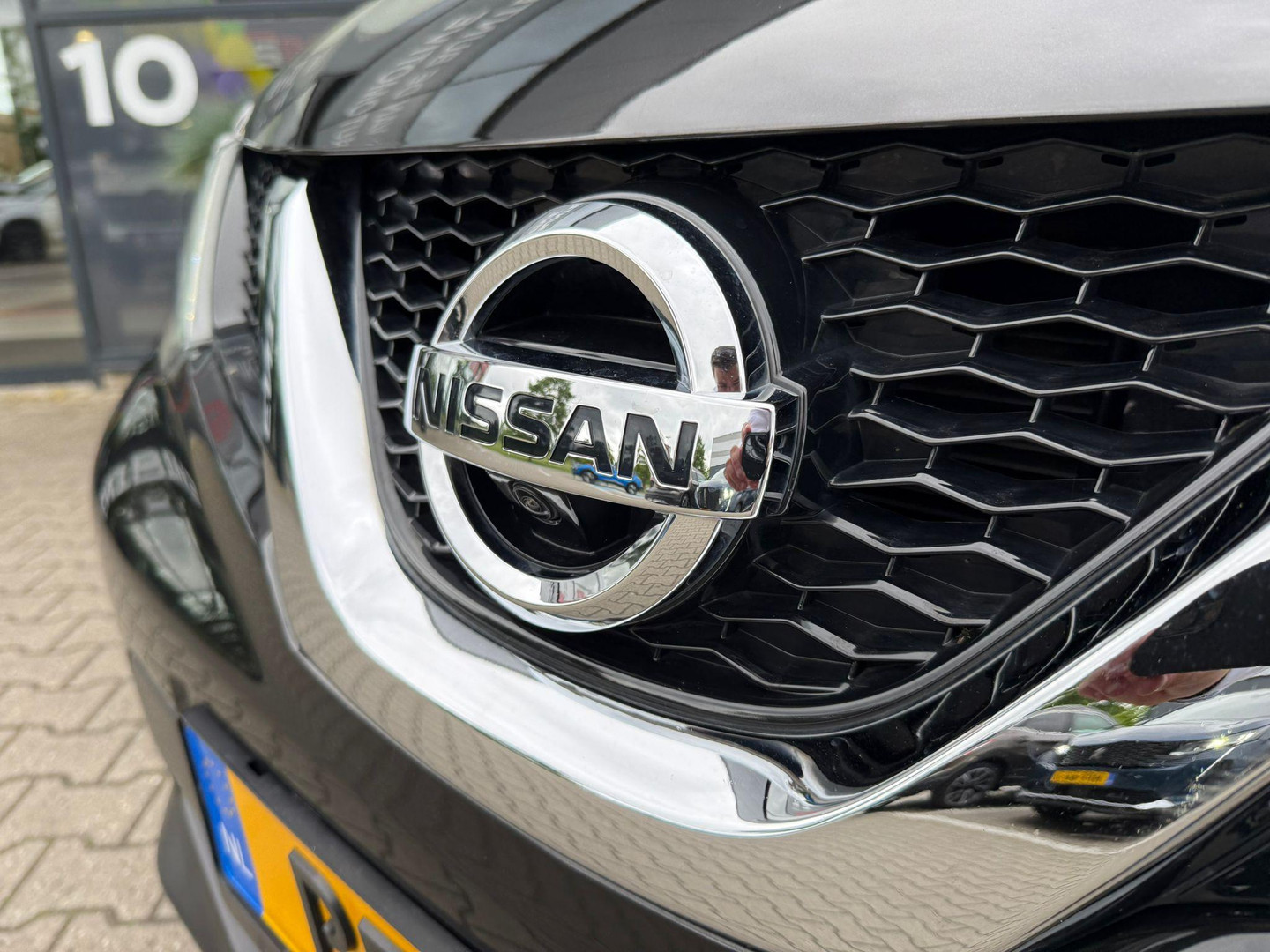 Nissan Nissan