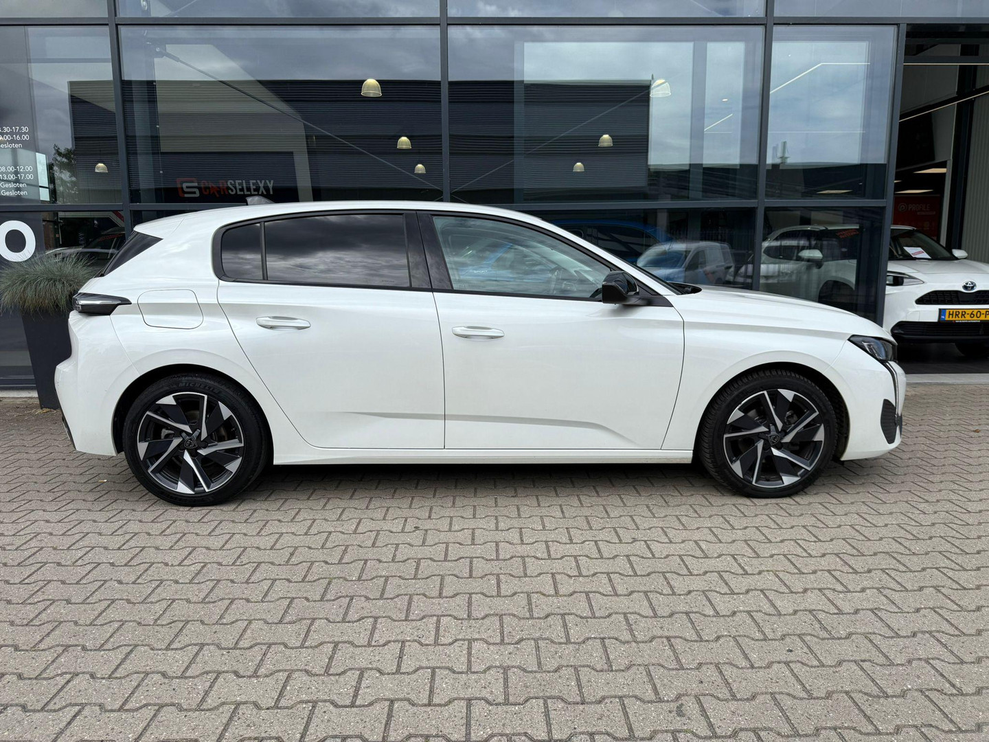 Peugeot Peugeot