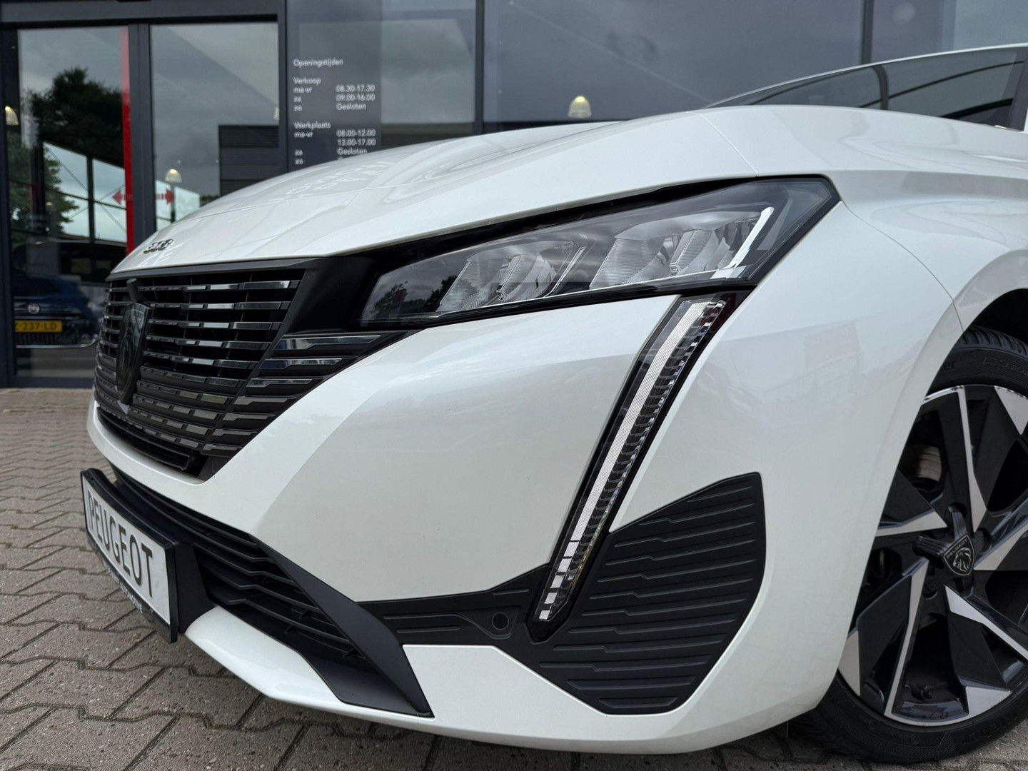 Peugeot Peugeot