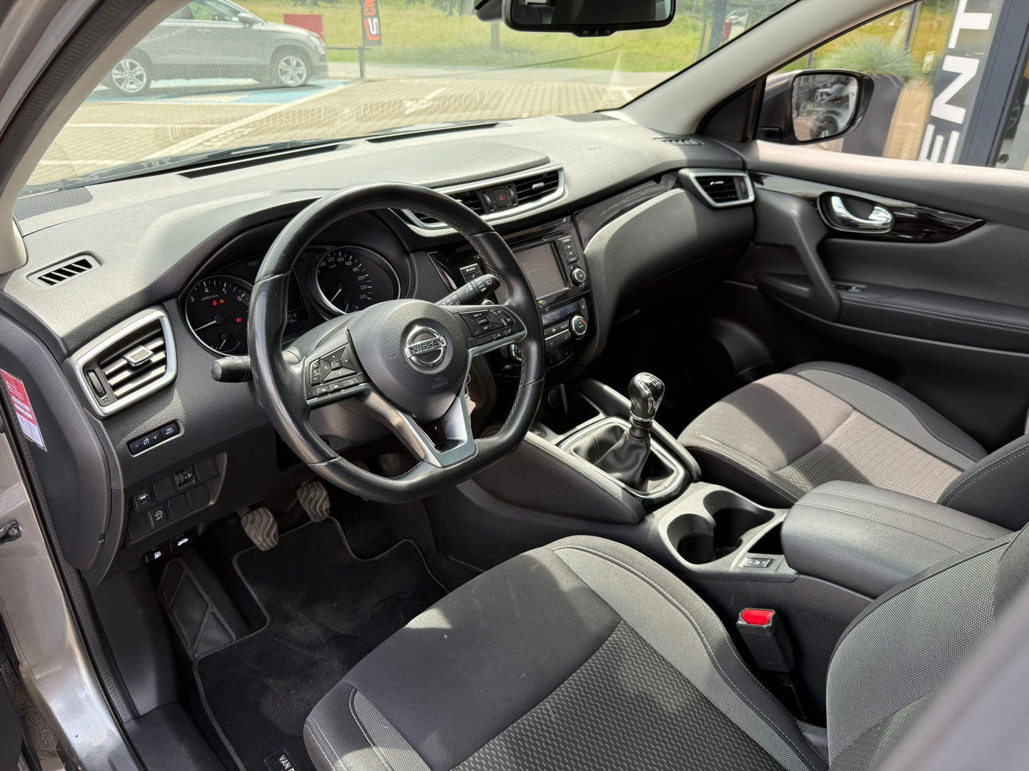 Nissan Nissan