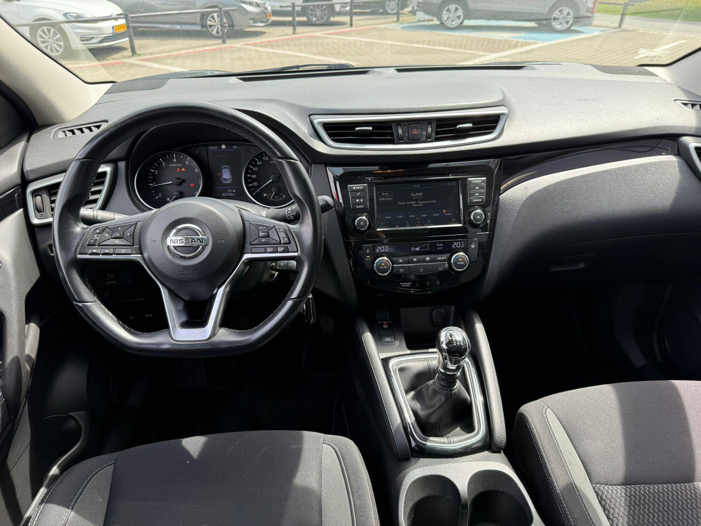 Nissan Nissan