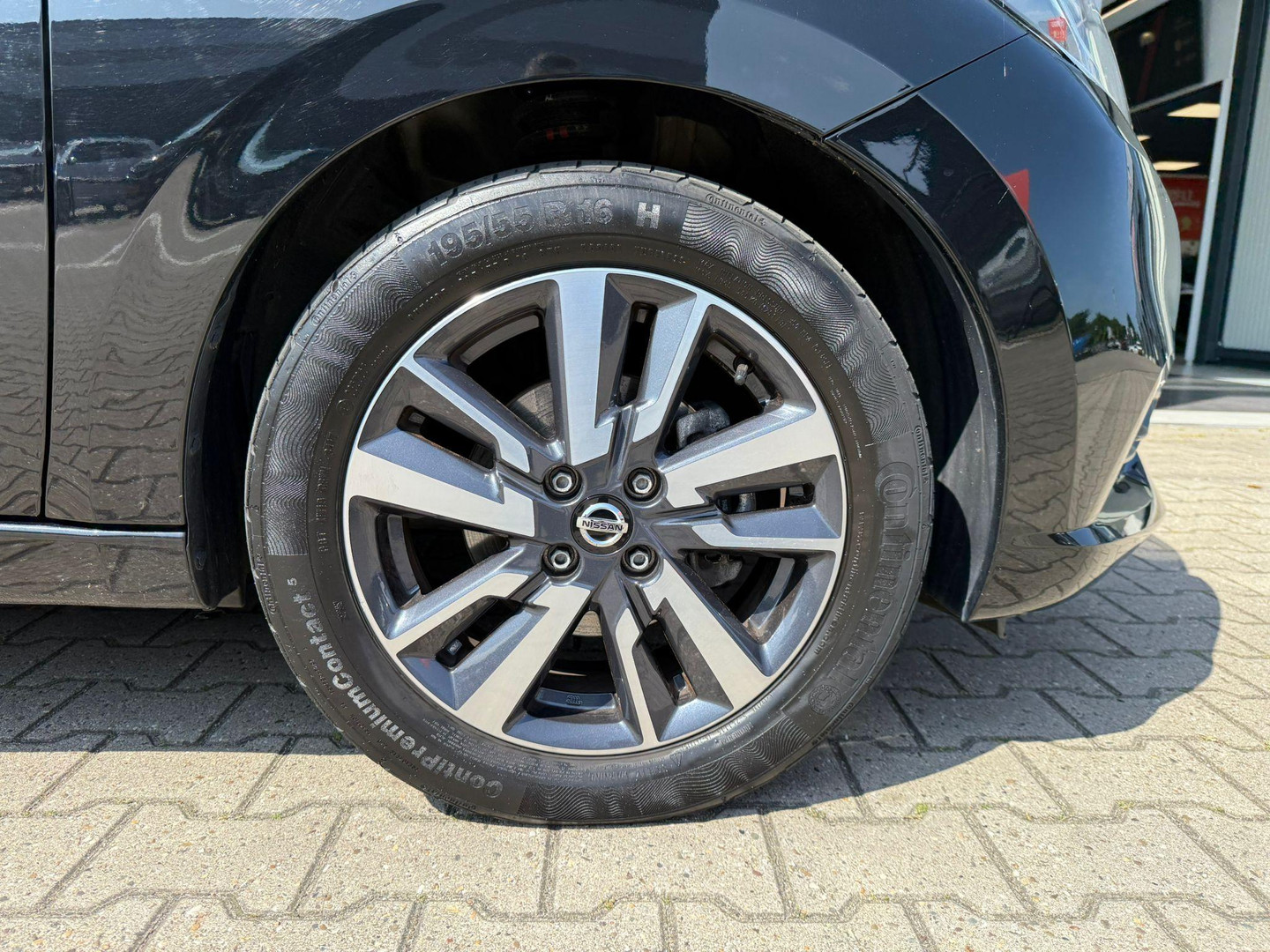 Nissan Nissan