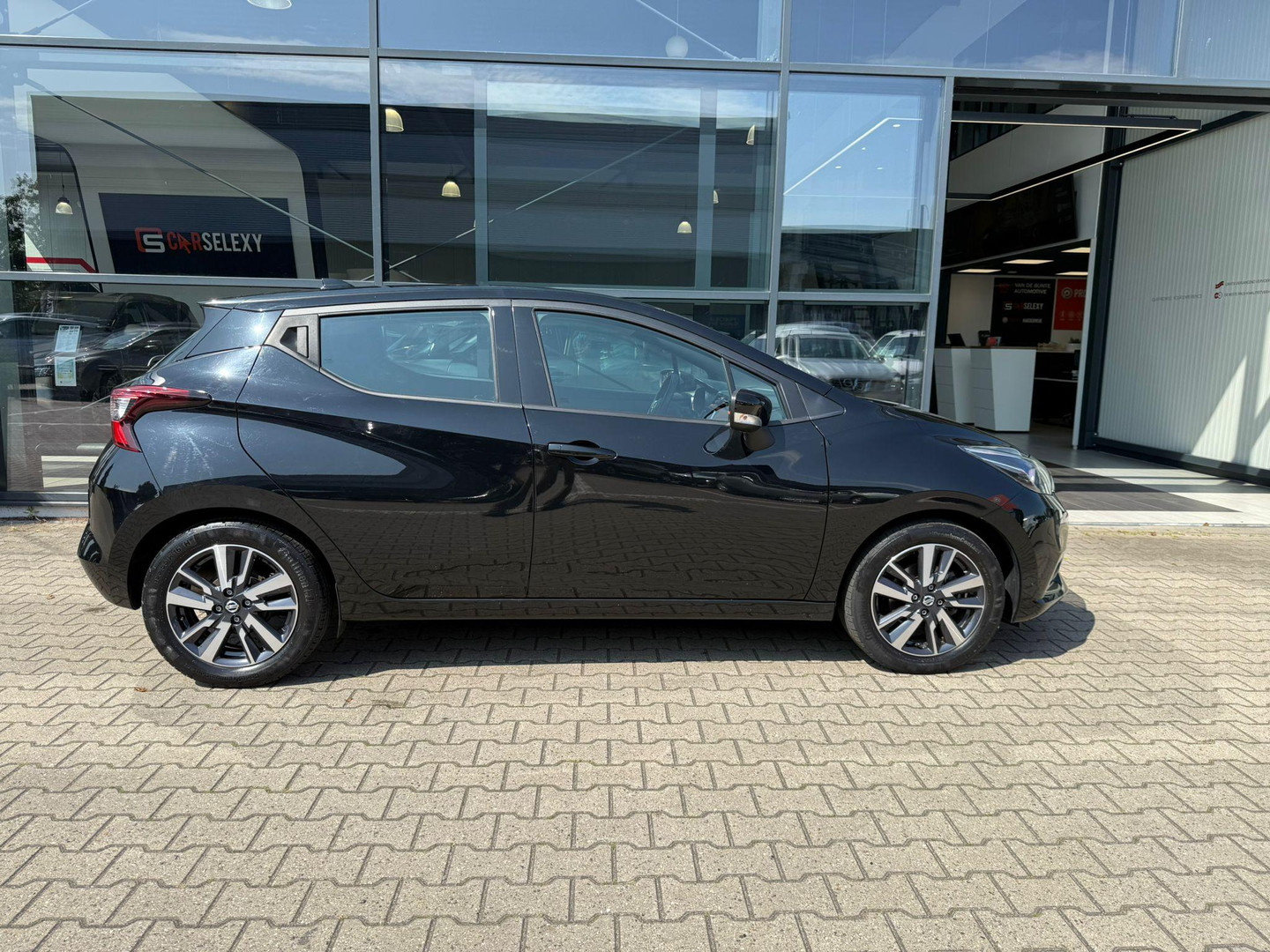Nissan Nissan