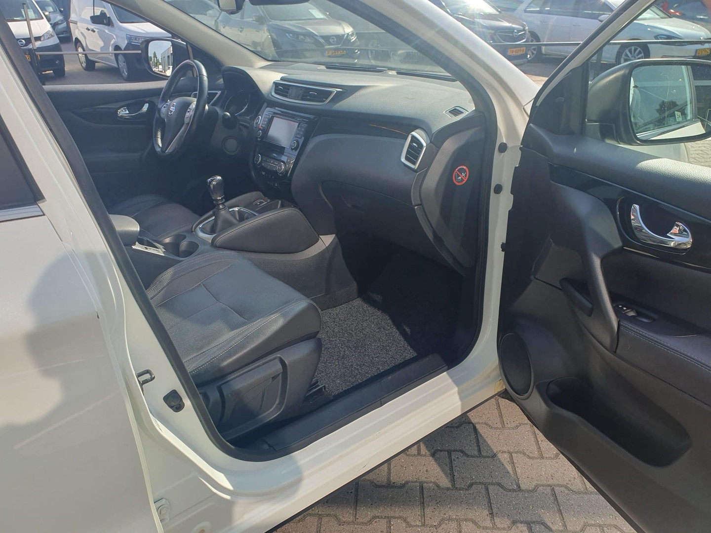 Nissan Nissan