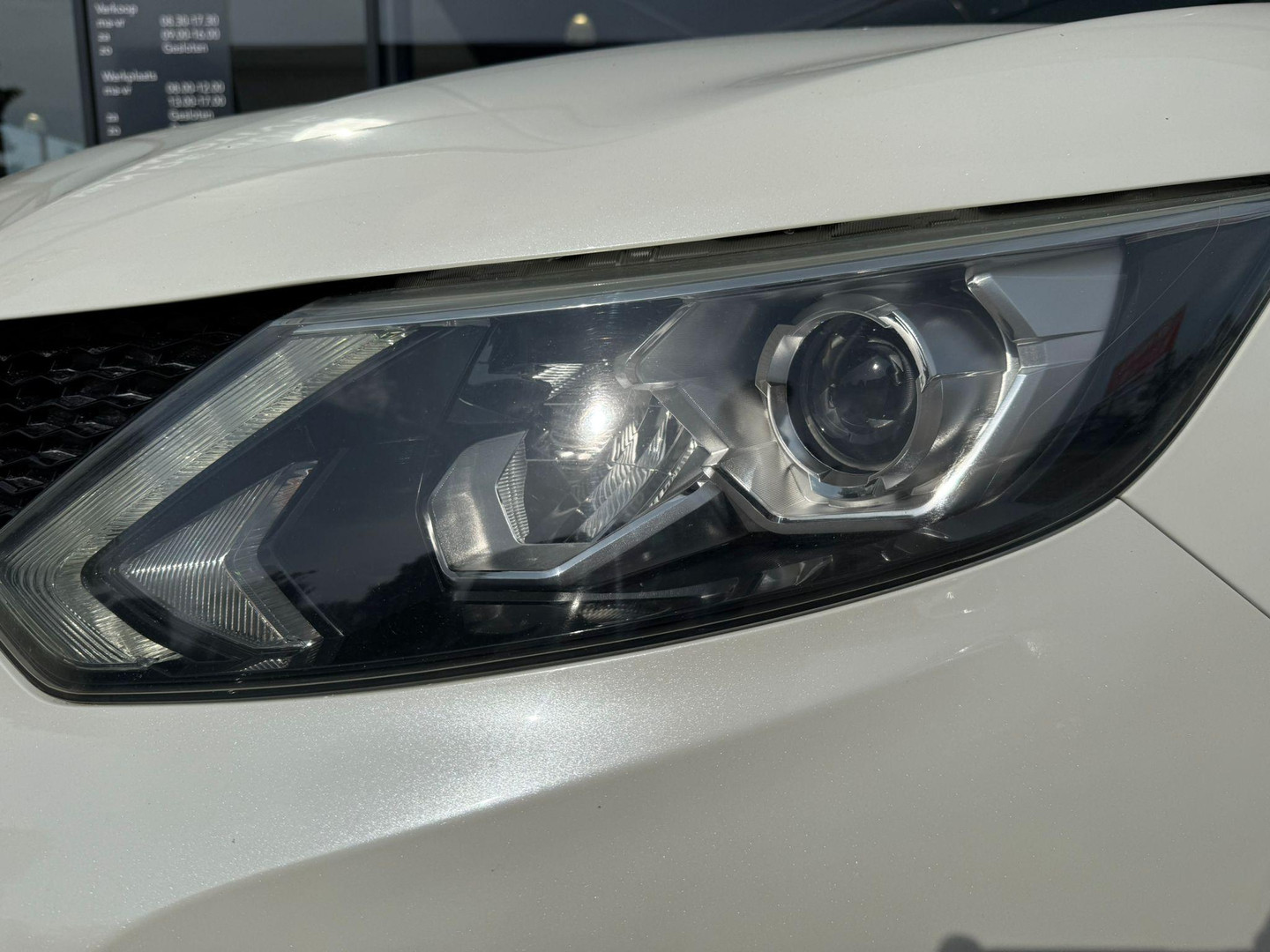Nissan Nissan