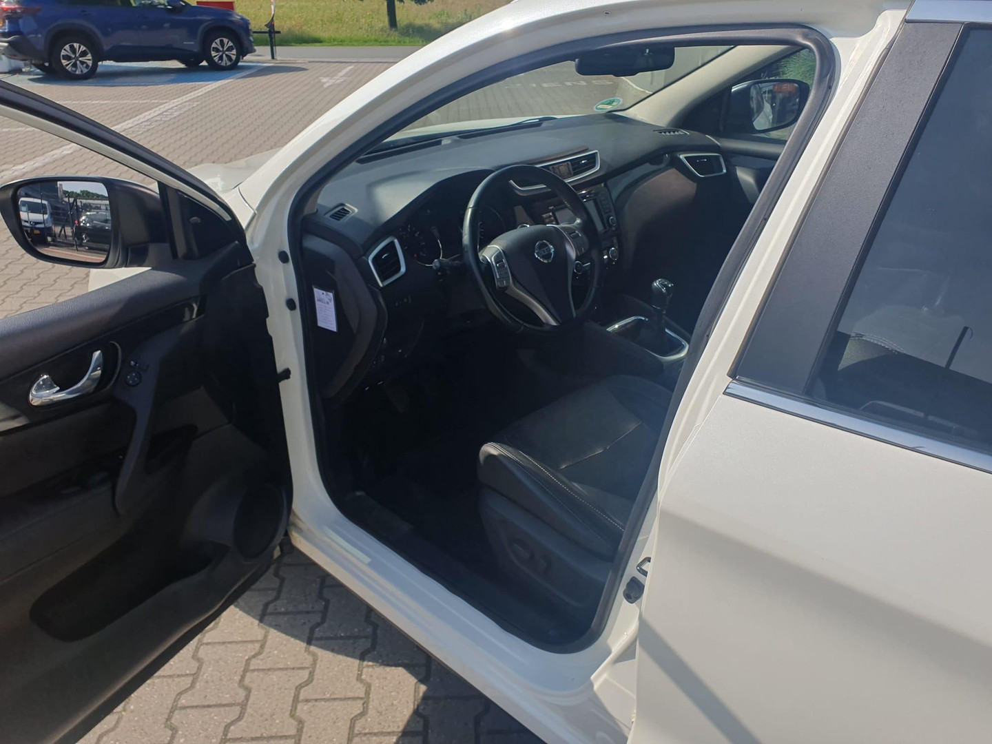 Nissan Nissan