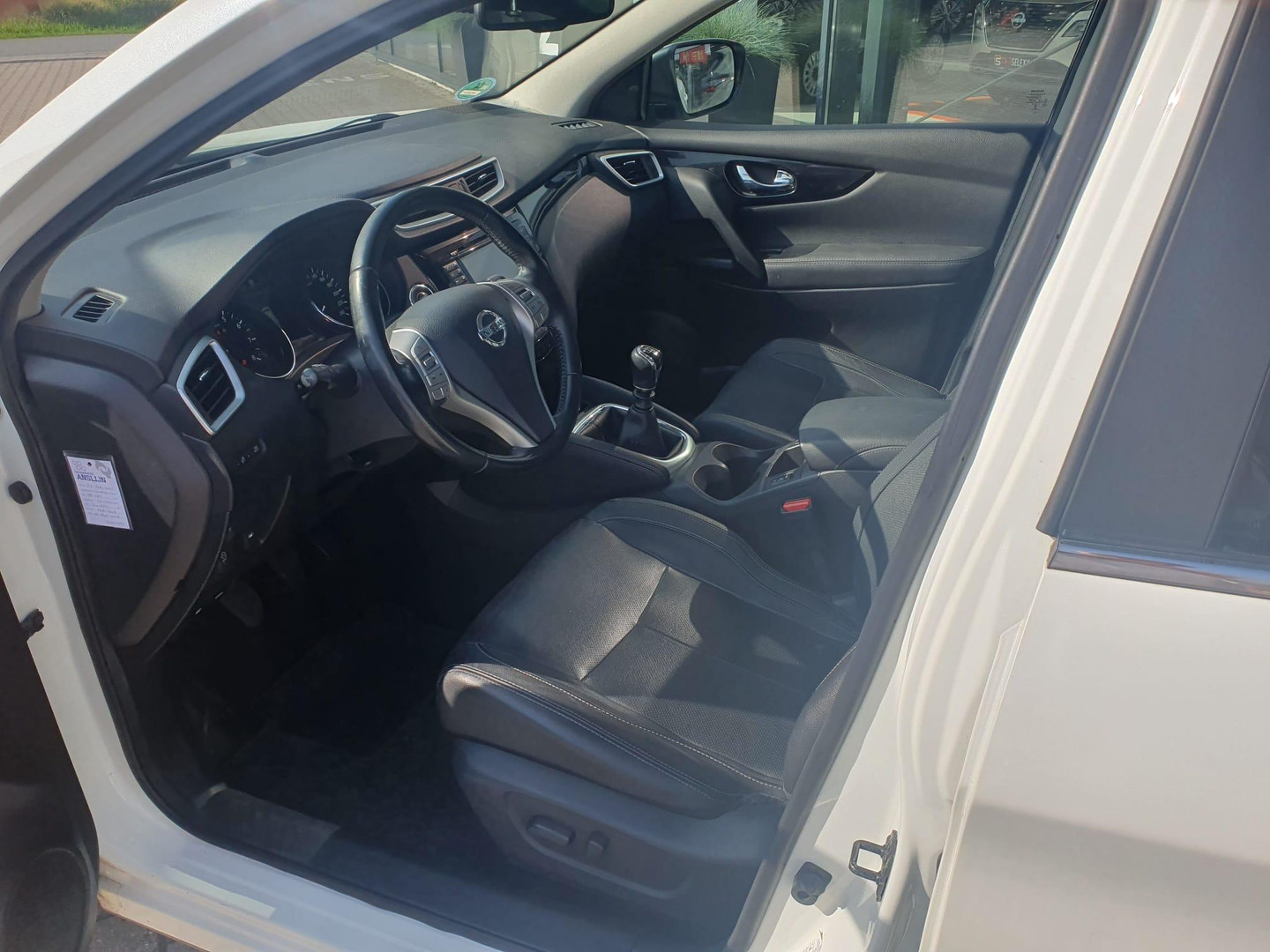 Nissan Nissan