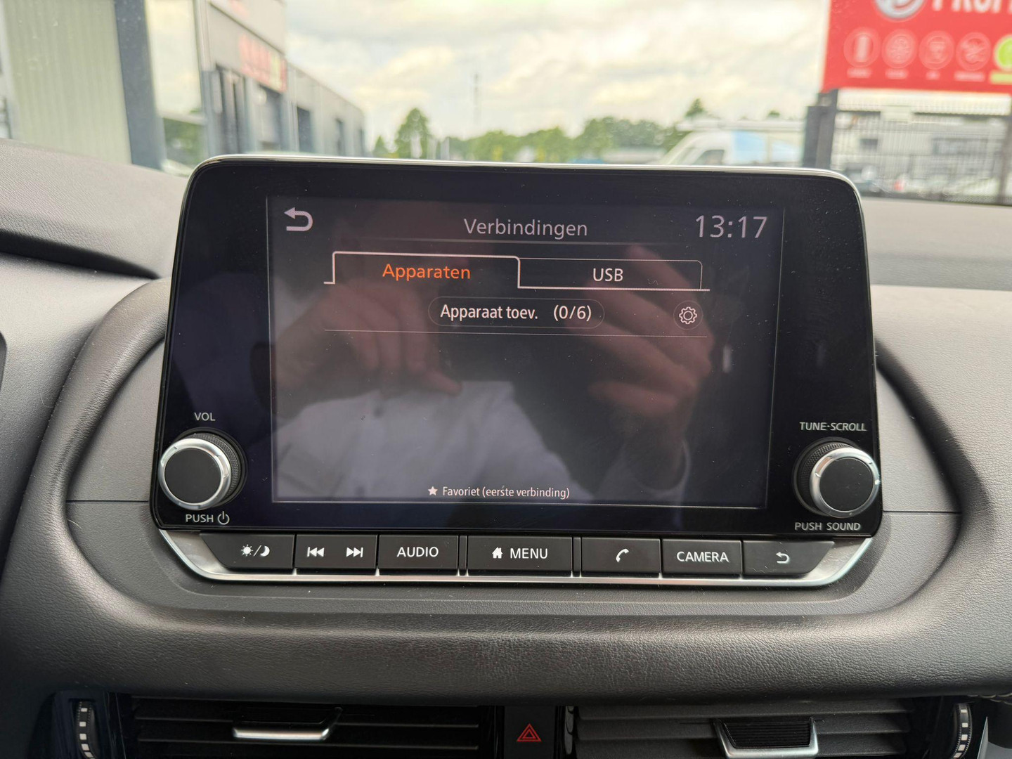 Nissan Nissan