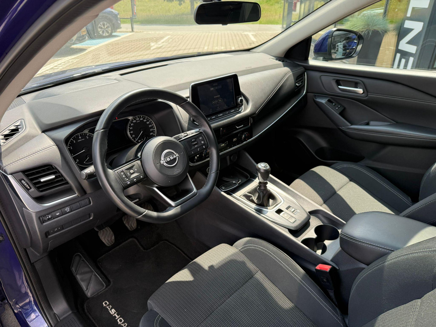 Nissan Nissan