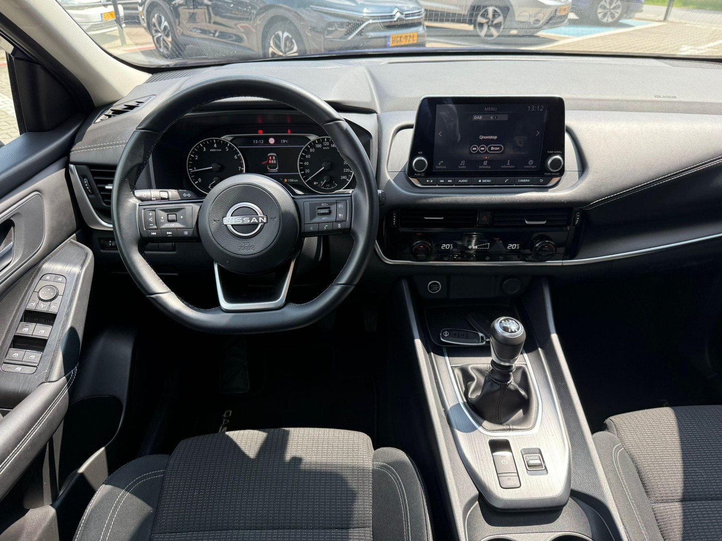 Nissan Nissan