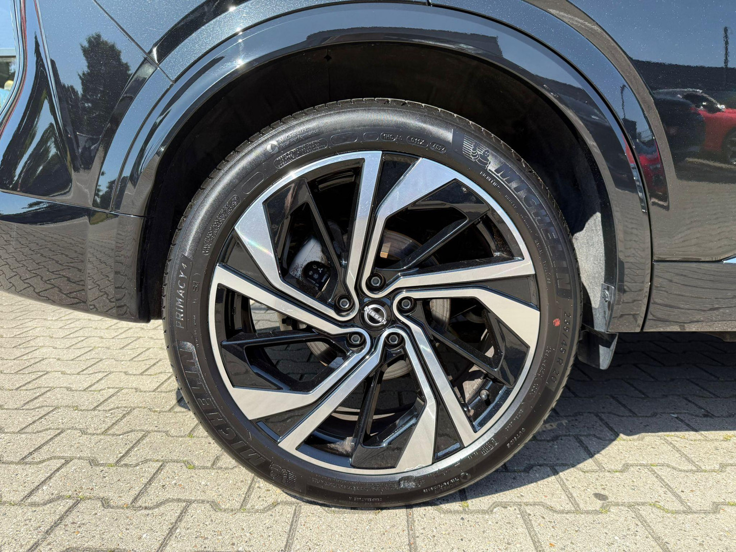 Nissan Nissan