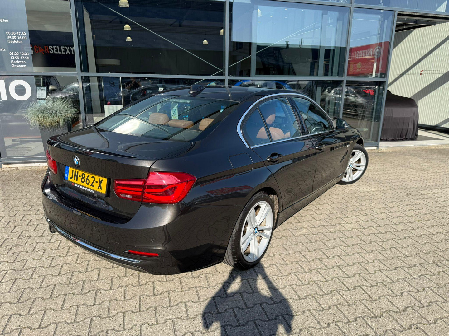 BMW BMW