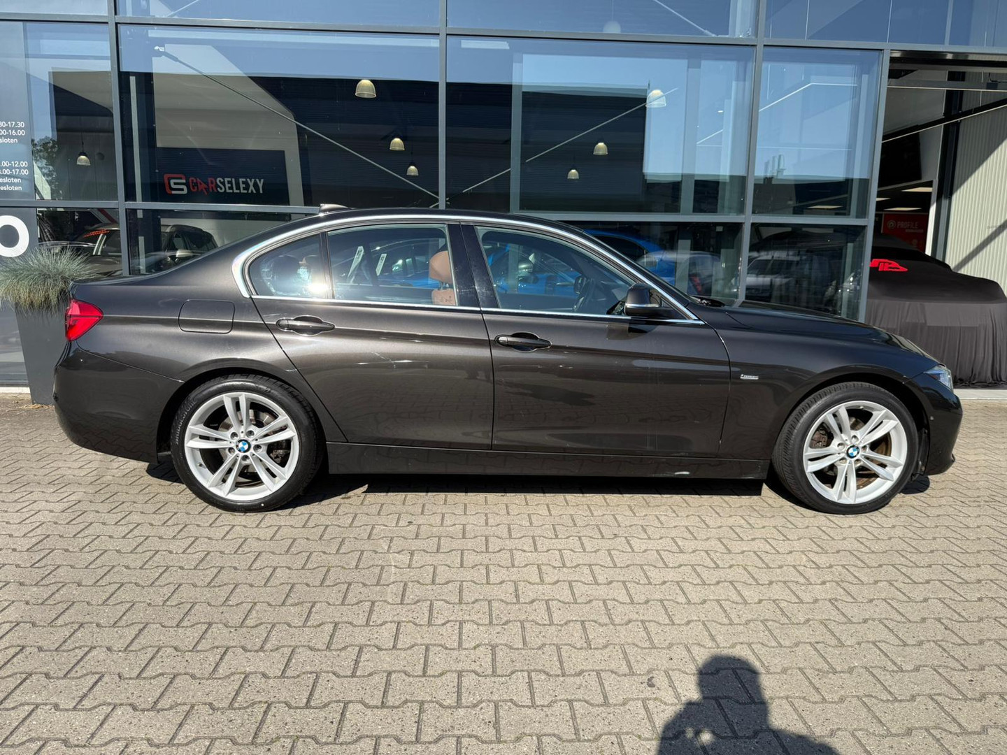 BMW BMW